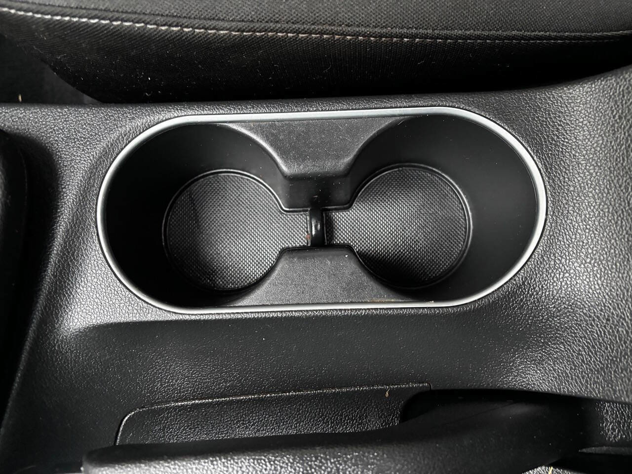 Used 2017 Hyundai Elantra Value Edition image 32