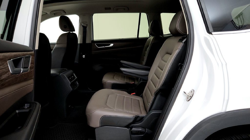 Used 2024 Volkswagen Atlas SEL AWD/4WD image 21