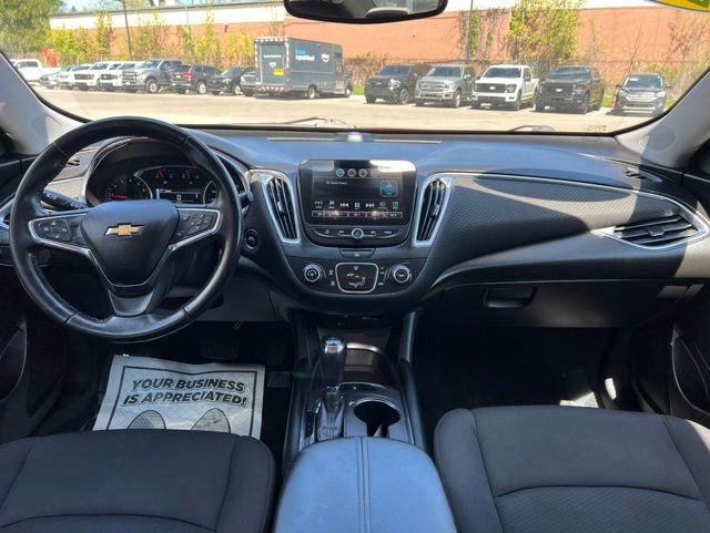 Used 2018 Chevrolet Malibu LT FWD image 18