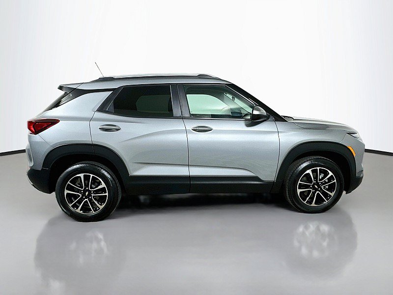Used 2024 Chevrolet TrailBlazer LT AWD/4WD image 8