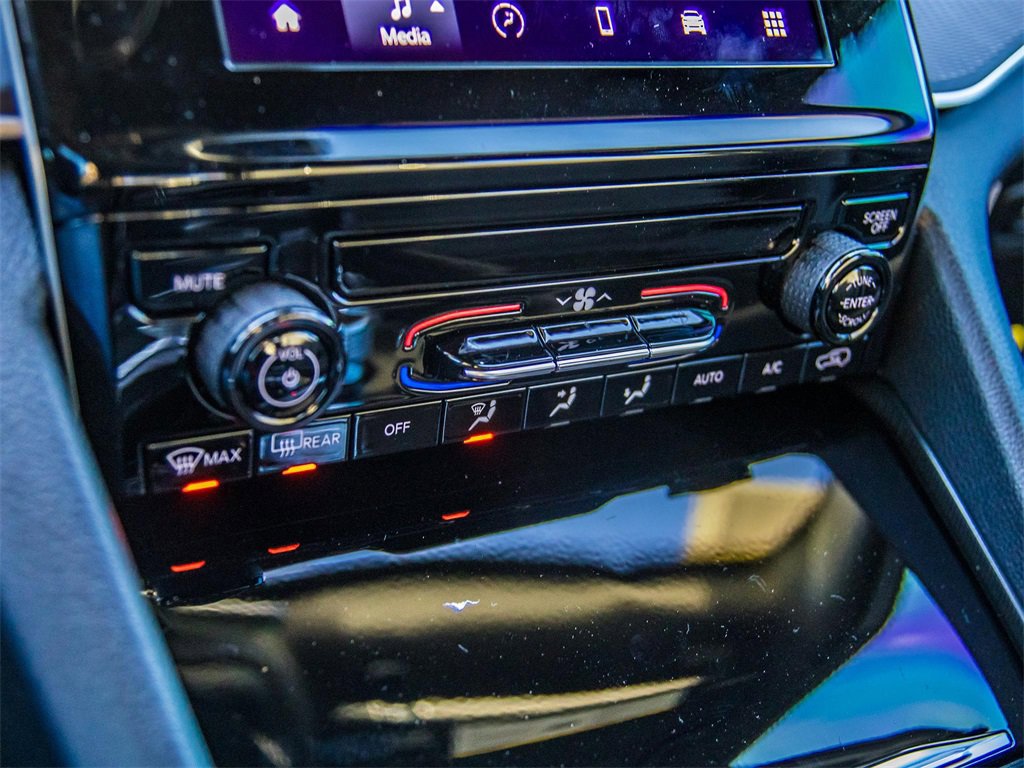 New 2025 Jeep Grand Cherokee Laredo X image 27