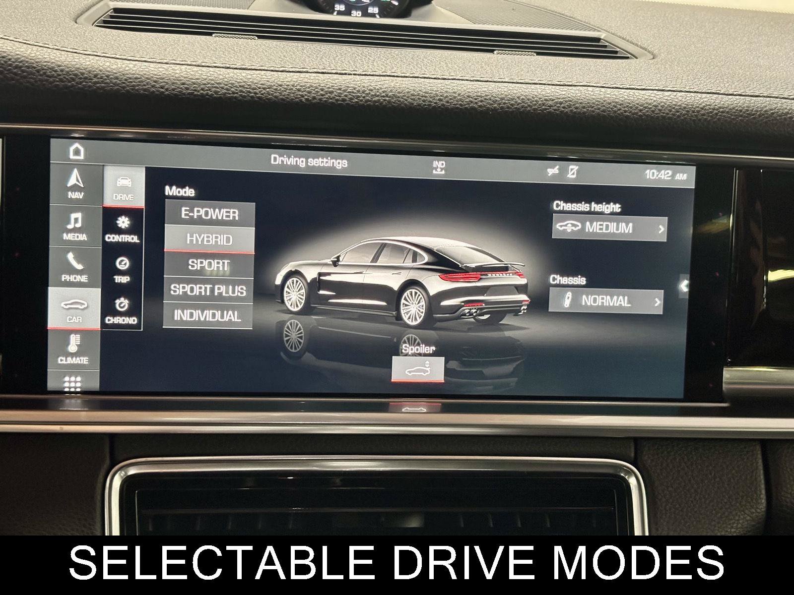 Used 2018 Porsche Panamera 4 AWD/4WD image 38