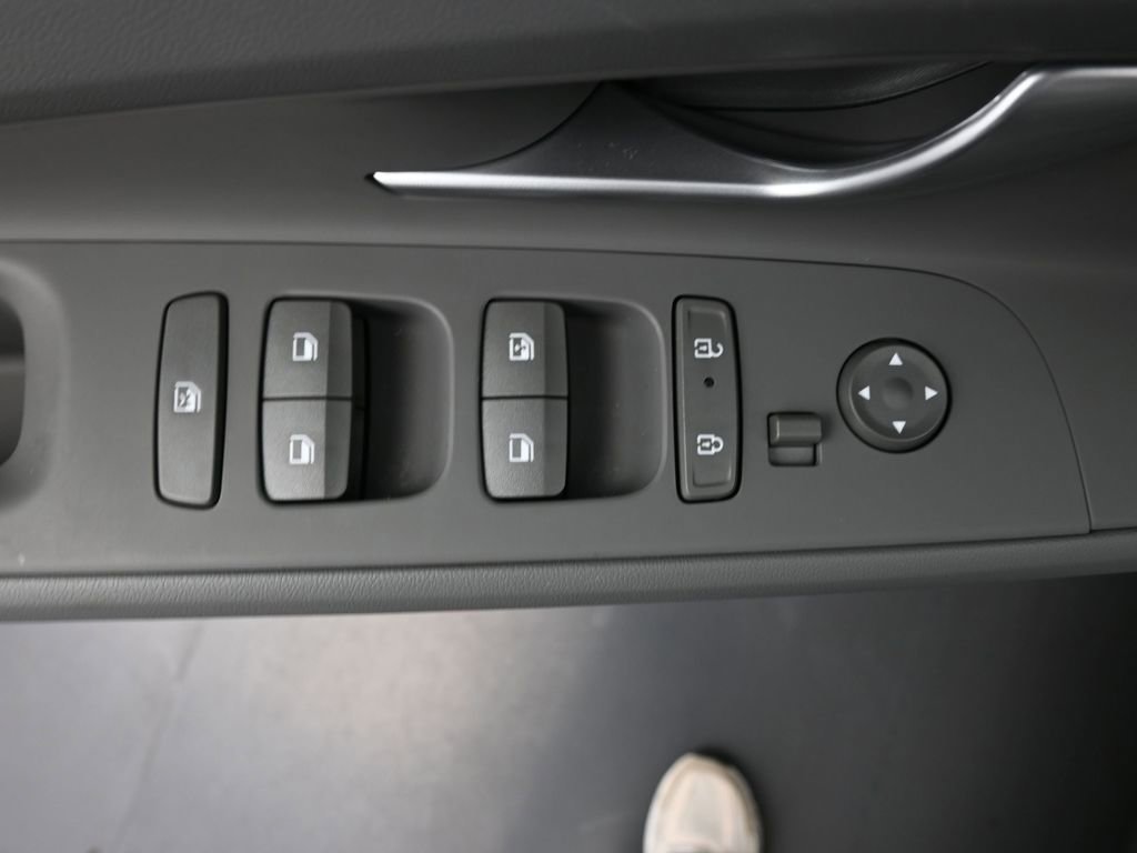 Certified 2026 Hyundai Elantra Sport w/ Cargo Package image 24