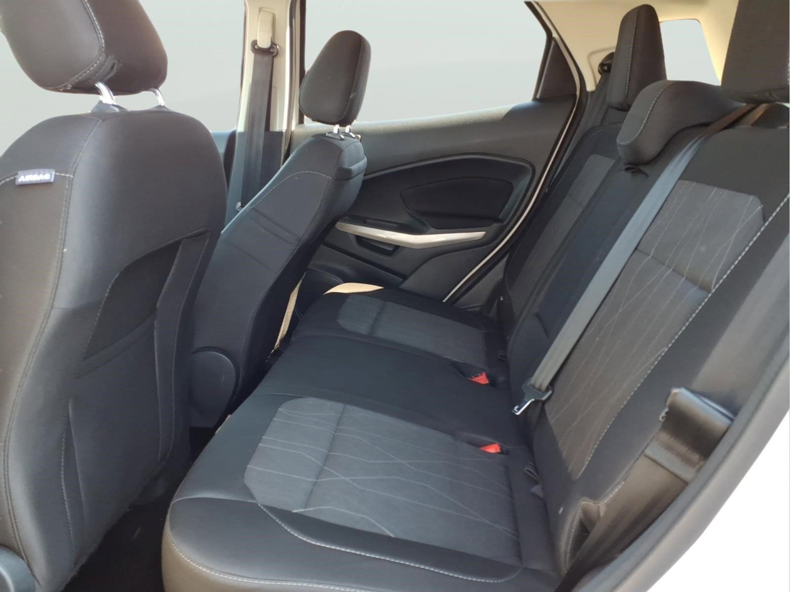 Used 2018 Ford EcoSport SE image 7