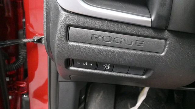 Used 2023 Nissan Rogue S FWD image 20