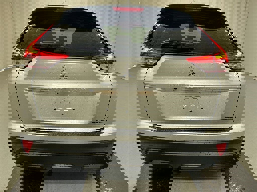 New 2026 Mitsubishi Eclipse Cross LE image 8