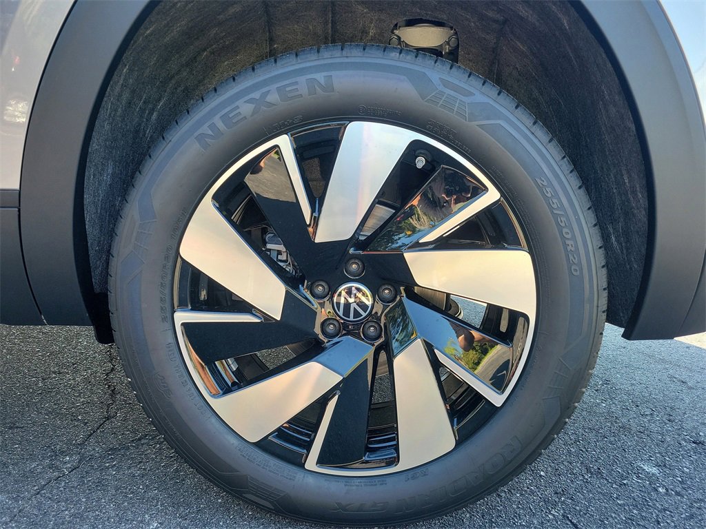 New 2026 Volkswagen Atlas Cross Sport SE image 5