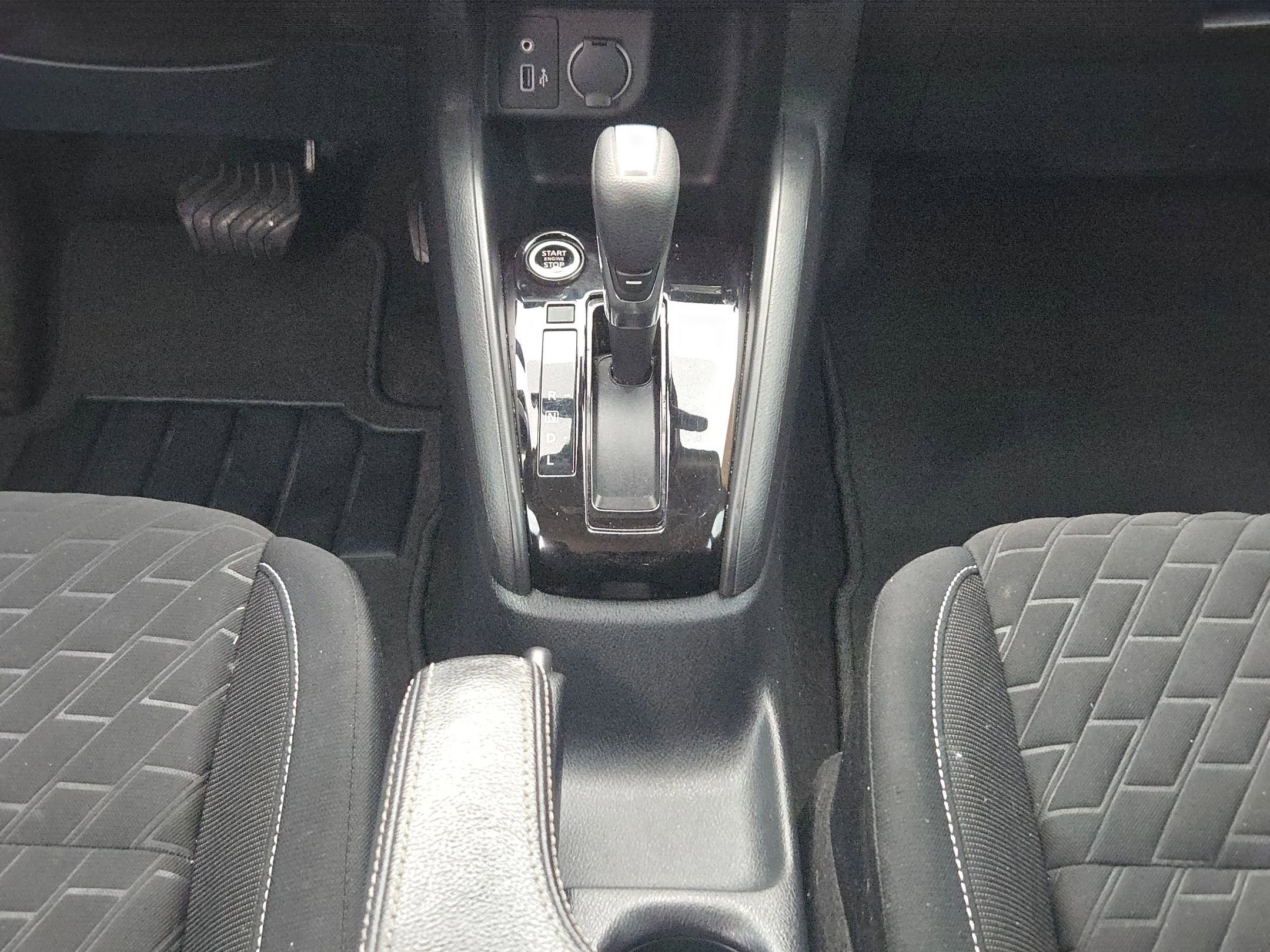 Certified 2022 Nissan Kicks S FWD image 18