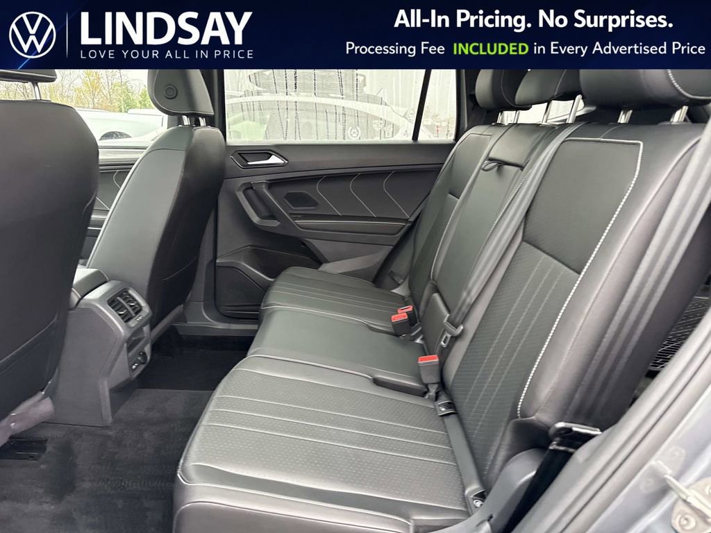 Used 2023 Volkswagen Tiguan SE R-Line AWD/4WD image 10