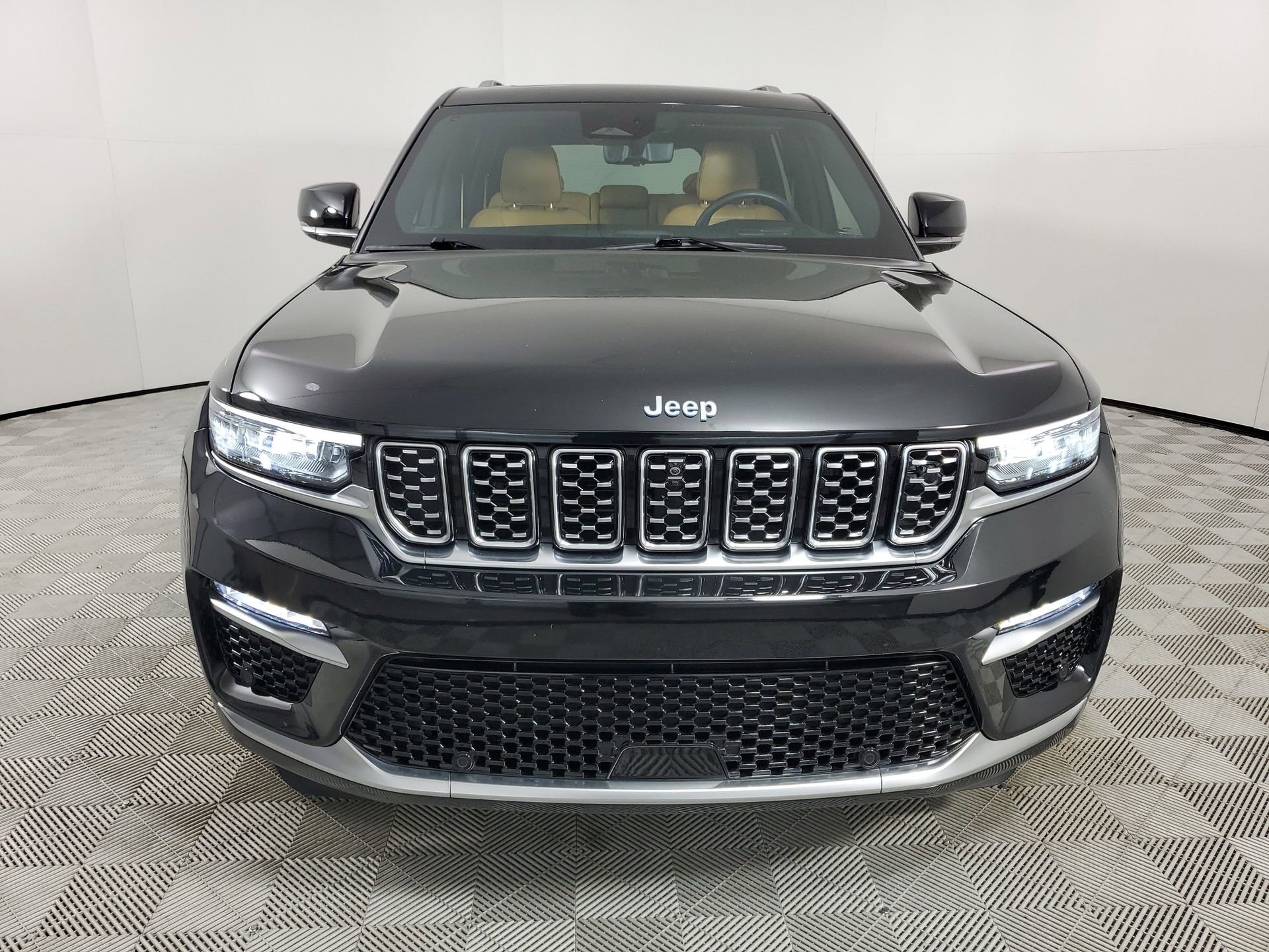 Used 2022 Jeep Grand Cherokee Summit w/ Advanced Protech Group IV image 3