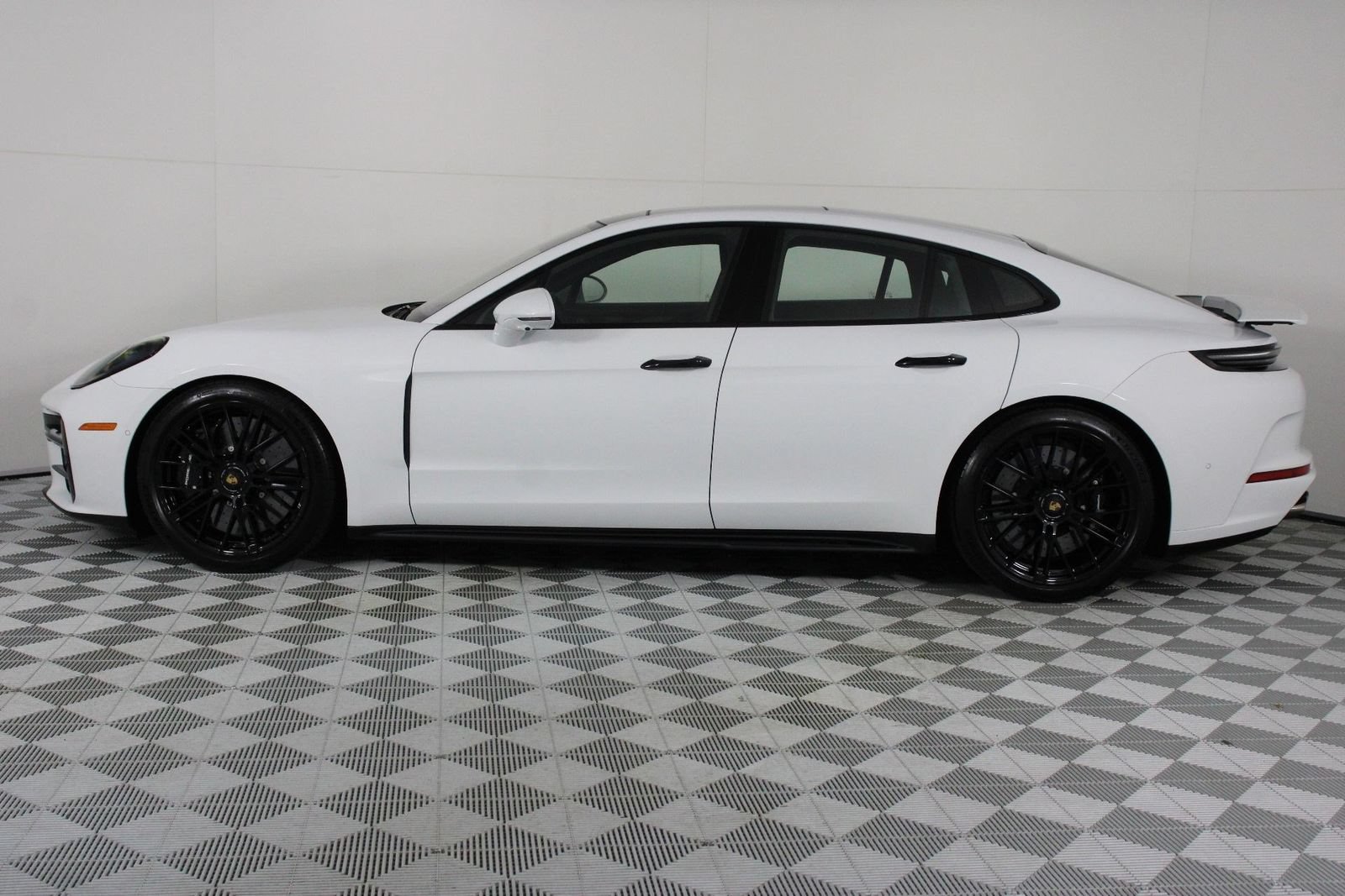 Certified 2026 Porsche Panamera GTS AWD/4WD image 2