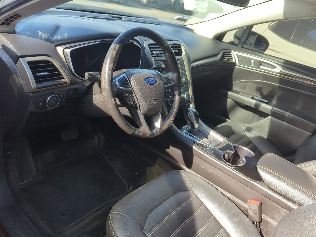 Used 2016 Ford Fusion SE w/ Equipment Group 502A FWD image 5