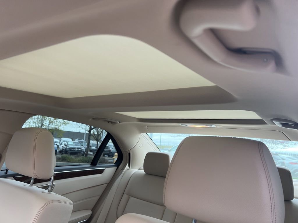 Used 2015 Mercedes-Benz E 350 4MATIC Sedan image 34