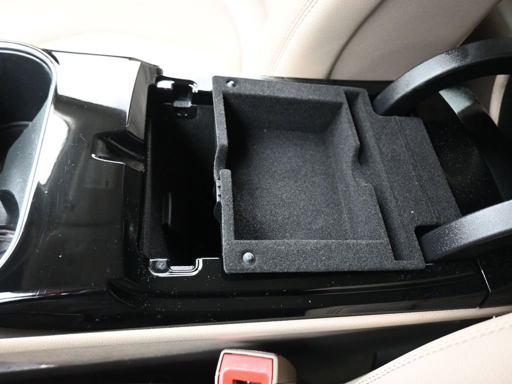 Used 2022 Lincoln Nautilus AWD w/ Premium Package image 23