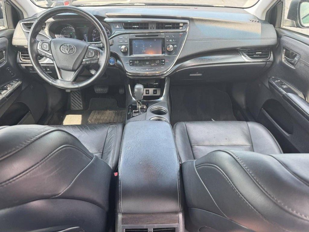 Used 2018 Toyota Avalon Limited FWD image 17