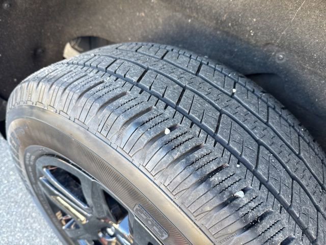 Used 2022 Chevrolet Silverado 1500 RST w/ Convenience Package II image 10