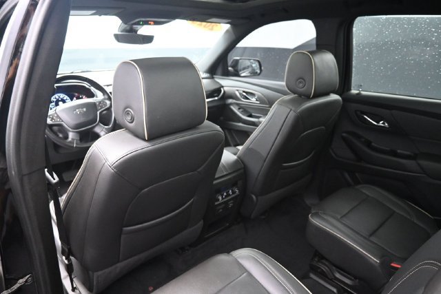 Used 2023 Chevrolet Traverse Premier w/ Redline Edition AWD/4WD image 37