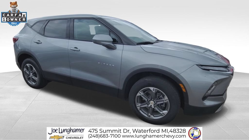 Used 2024 Chevrolet Blazer LT FWD image 2