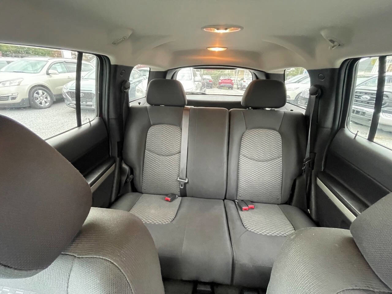 Used 2011 Chevrolet HHR LT image 22