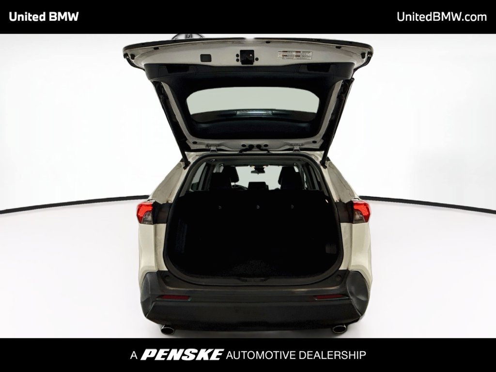 Used 2021 Toyota RAV4 XLE Premium FWD image 20