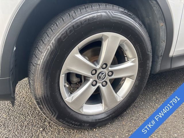 Used 2015 Toyota RAV4 XLE image 4