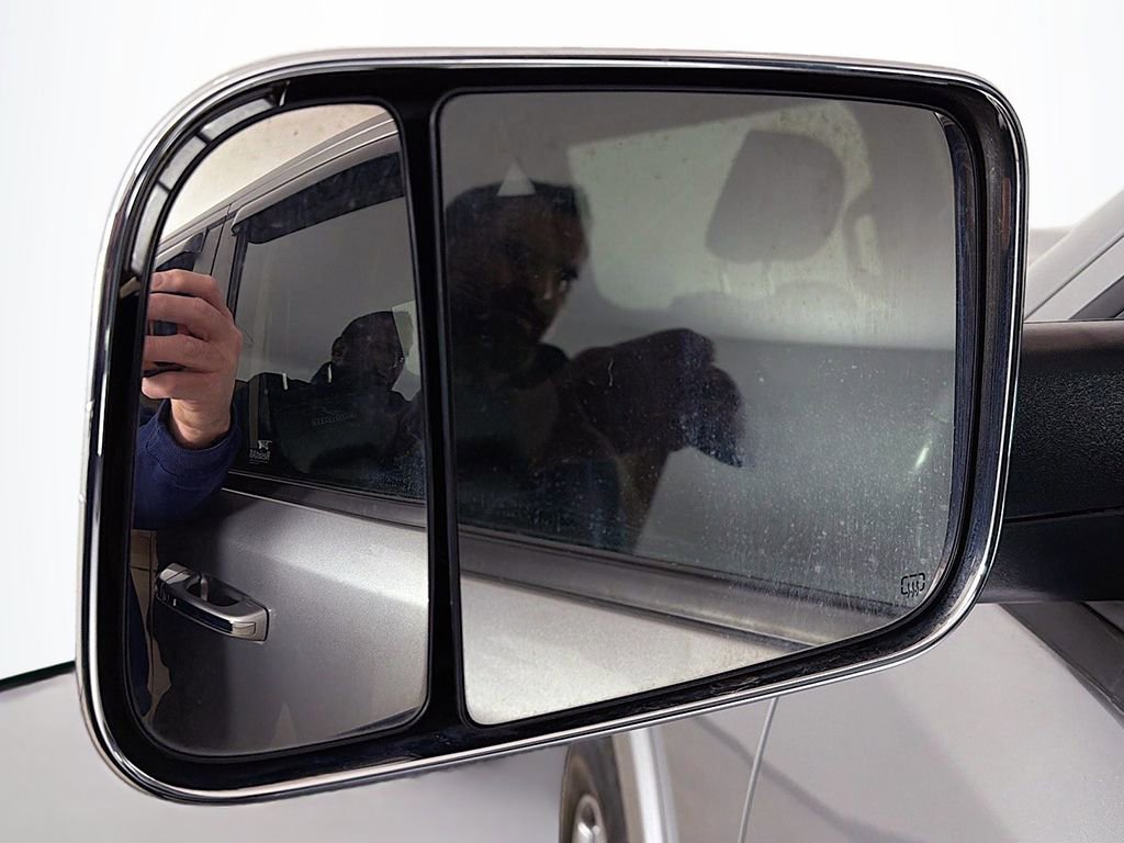 Used 2020 RAM 1500 Laramie image 26