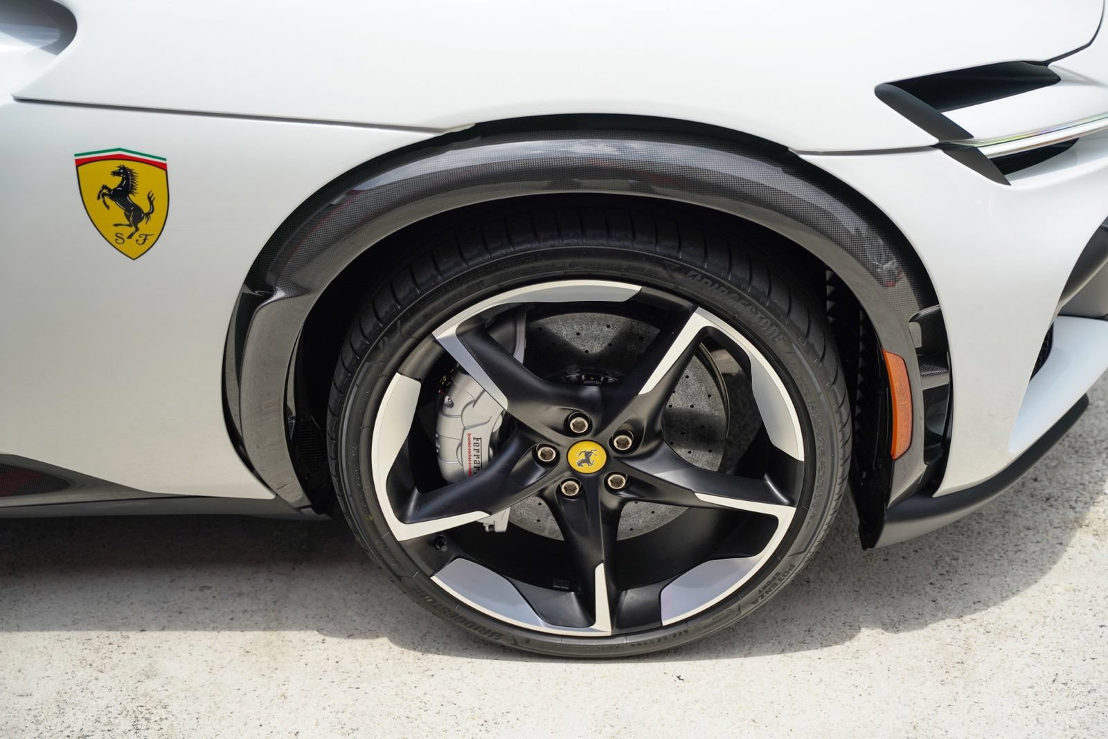 Used 2025 Ferrari Purosangue AWD/4WD image 16