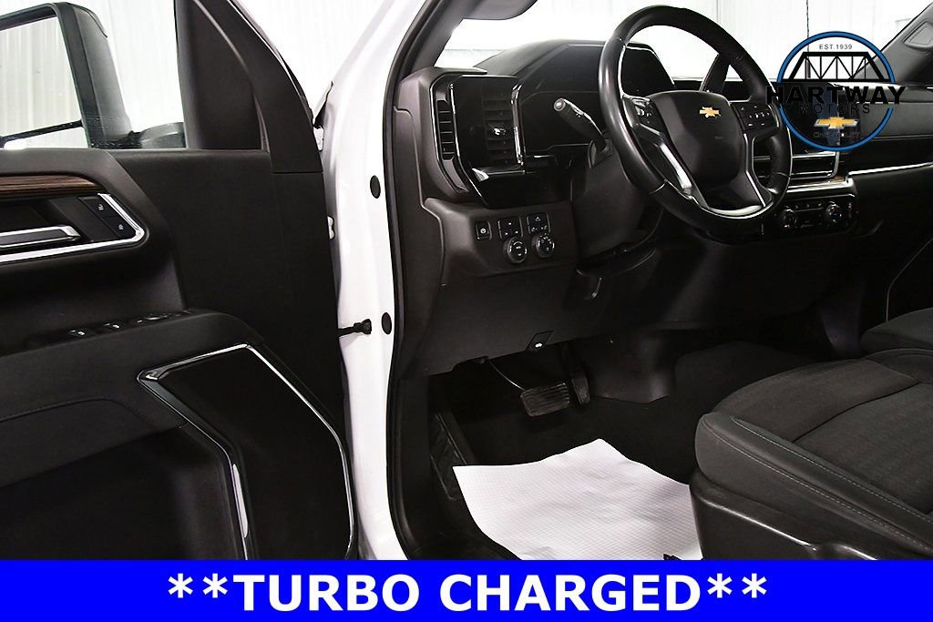 Used 2024 Chevrolet Silverado 2500 LT AWD/4WD image 18