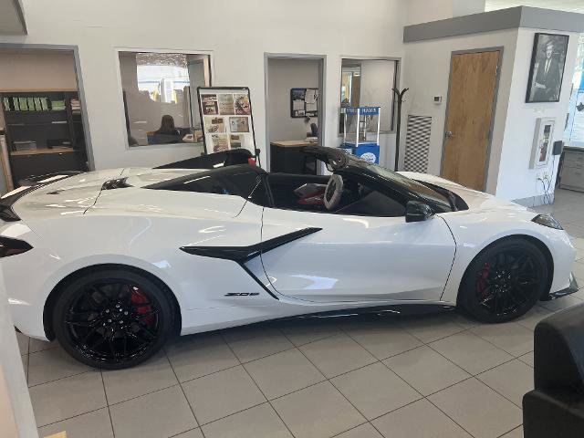 New 2025 Chevrolet Corvette Z06 w/ Battery Protection Package image 8