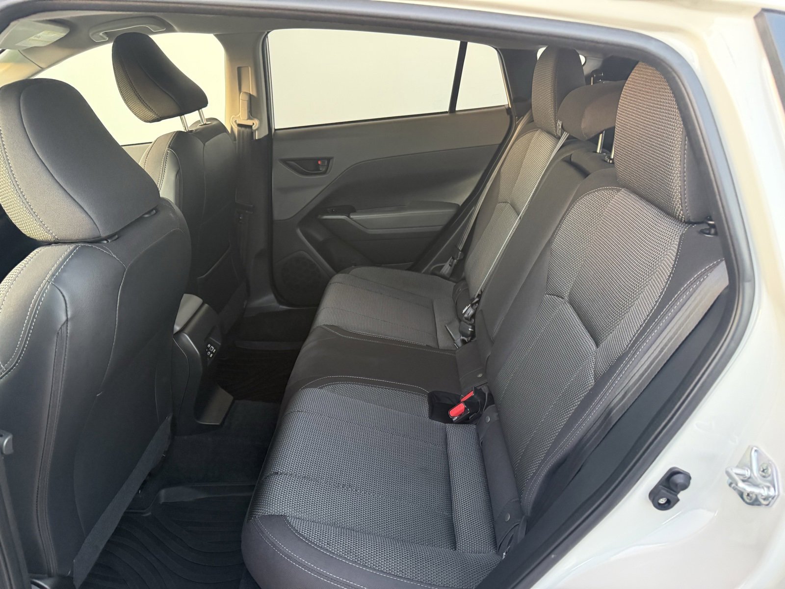 Used 2024 Subaru Crosstrek 2.0i Premium image 25