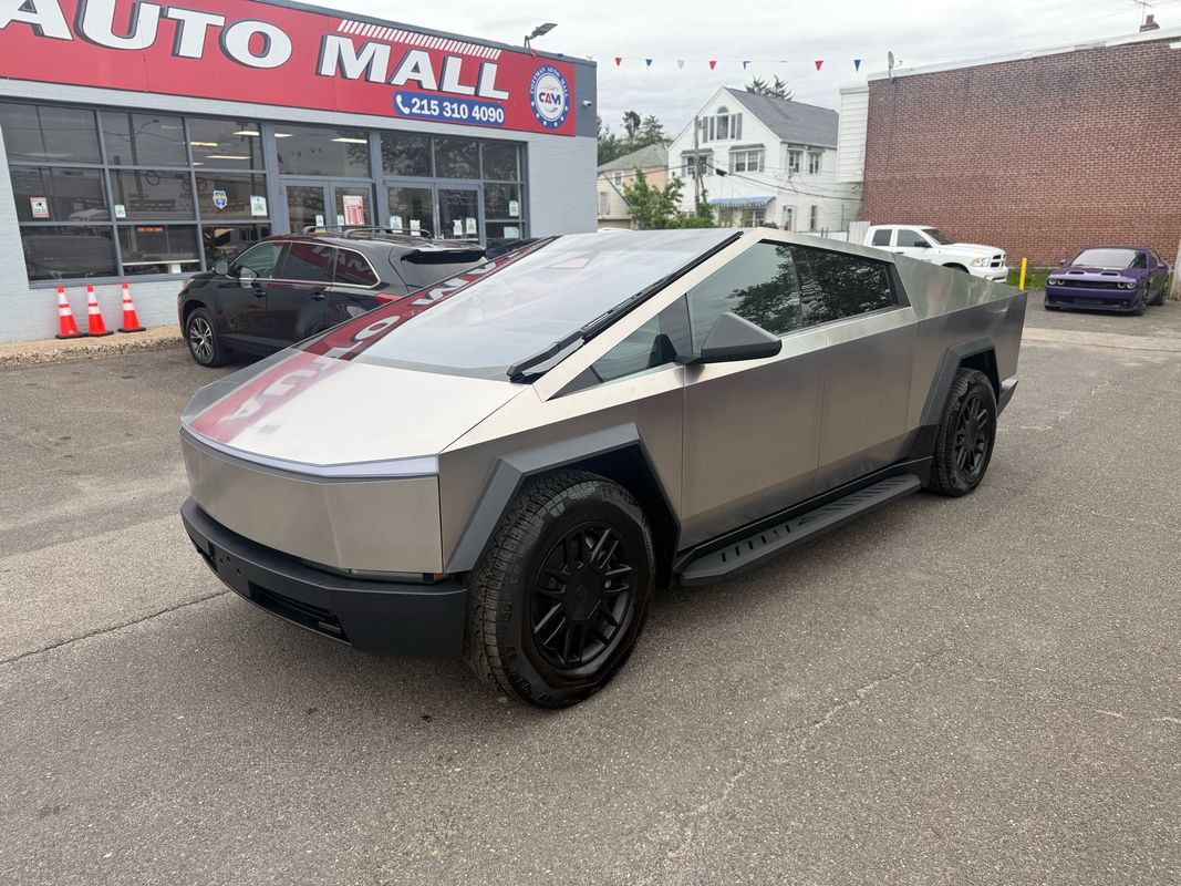 Used 2024 Tesla Cybertruck AWD Crew Cab image 14