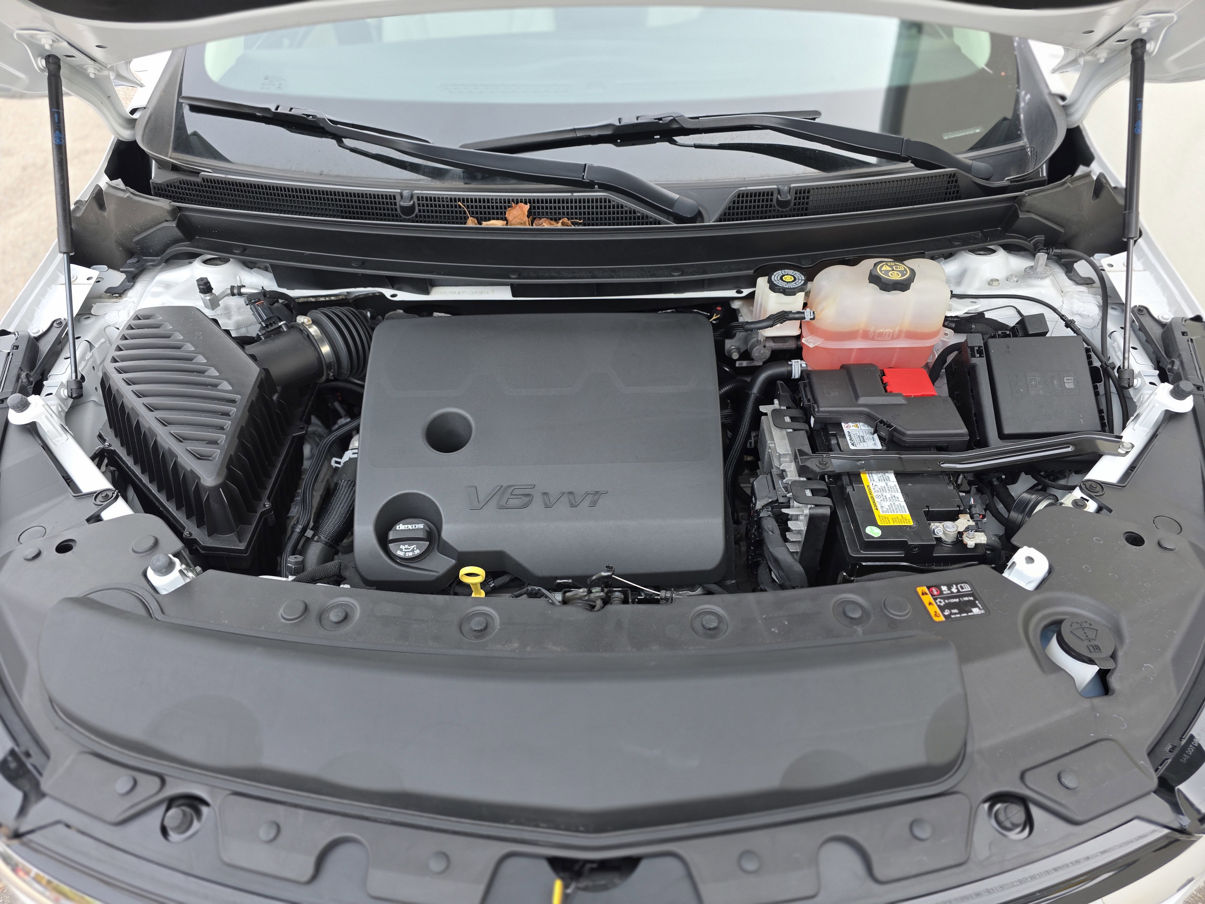 Used 2023 Buick Enclave Essence image 45