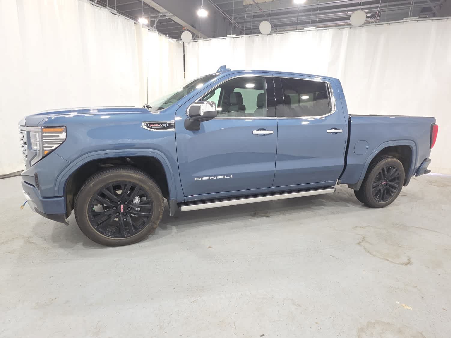Certified 2026 GMC Sierra 1500 Denali AWD/4WD image 2