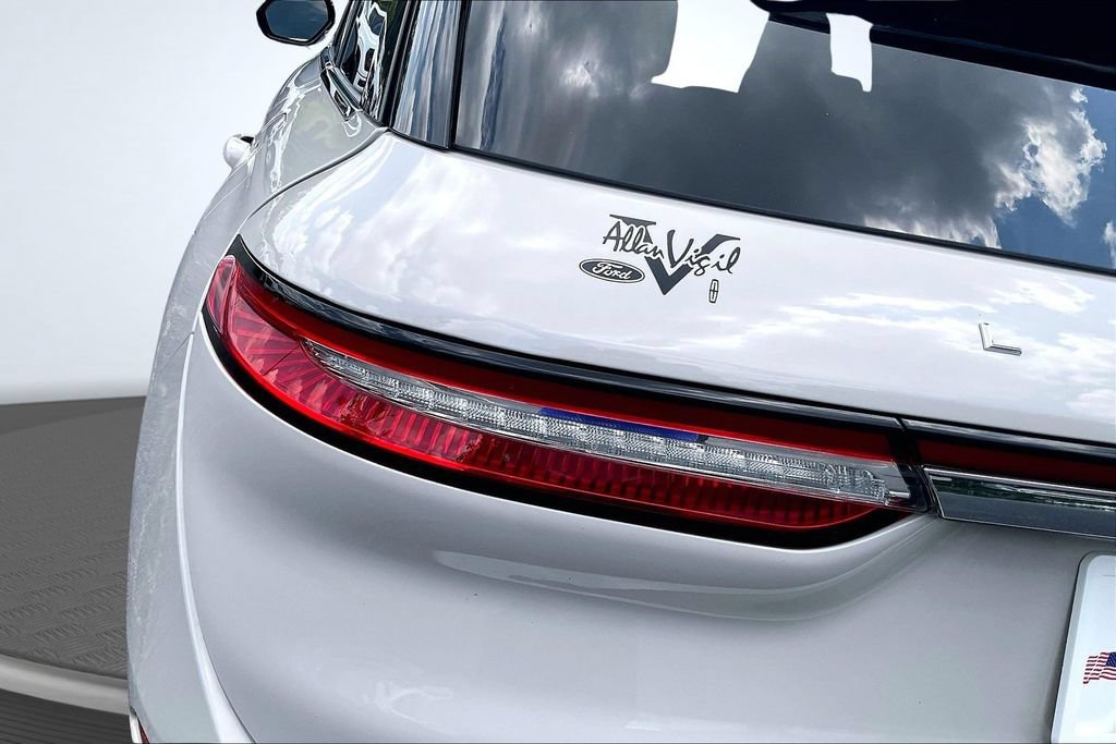 Certified 2023 Lincoln Corsair Reserve FWD image 24