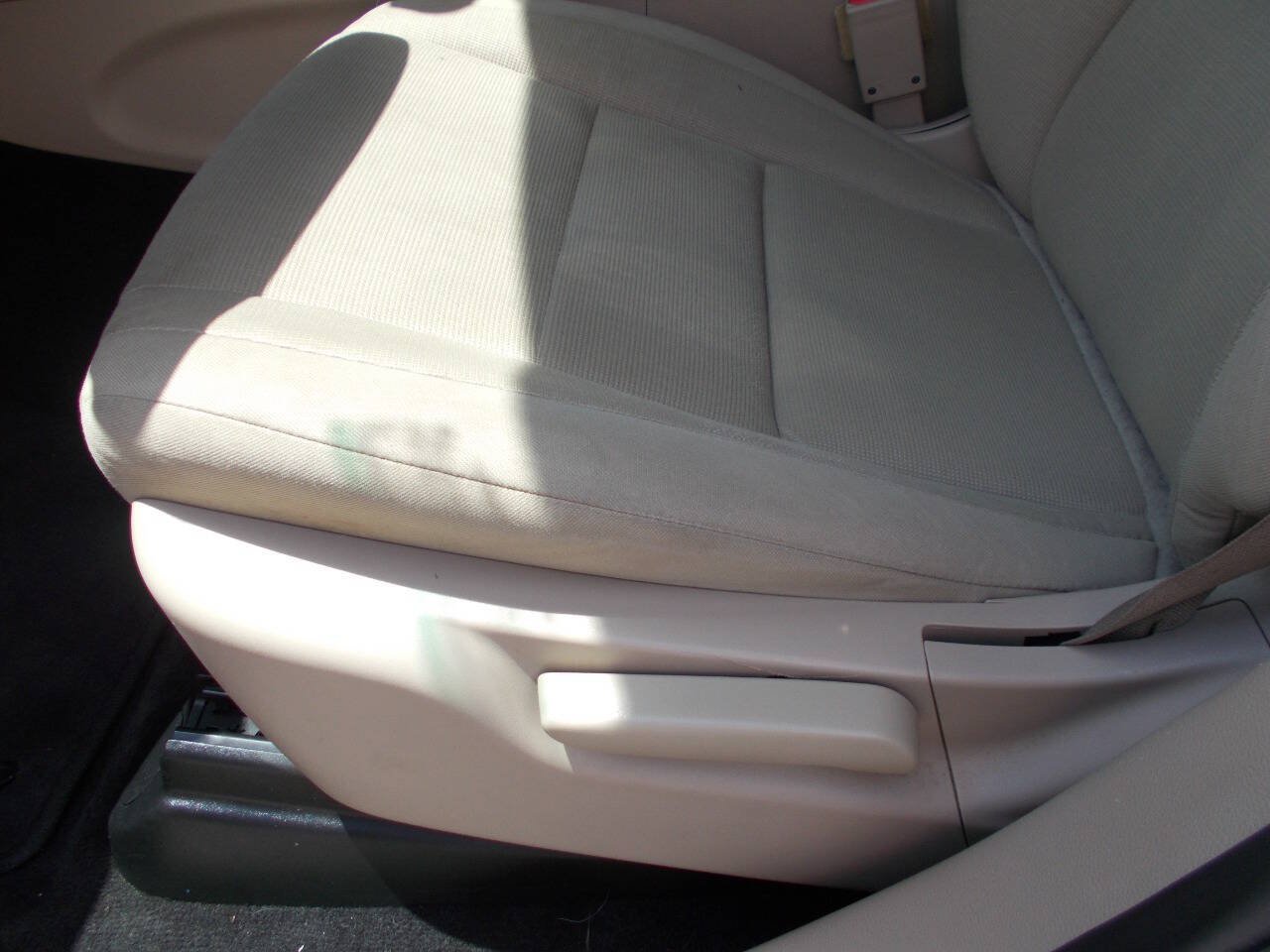 Used 2015 Jeep Grand Cherokee Laredo RWD image 12