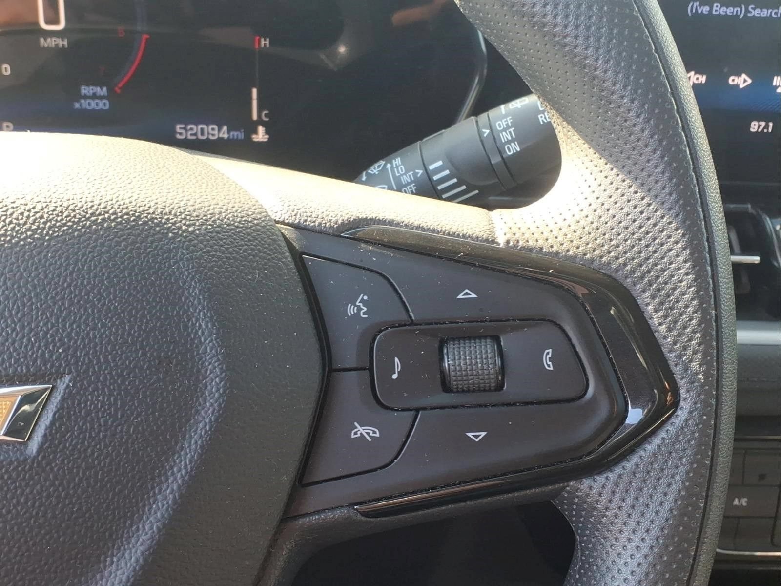 Used 2025 Chevrolet TrailBlazer LT AWD/4WD image 21