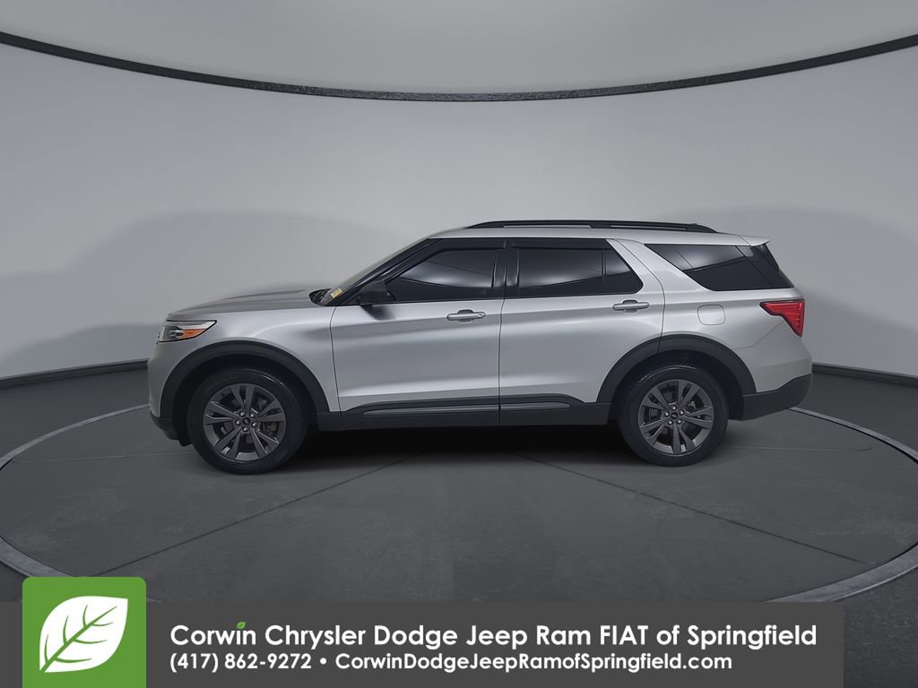 Used 2021 Ford Explorer XLT w/ Equipment Group 202A AWD/4WD image 9