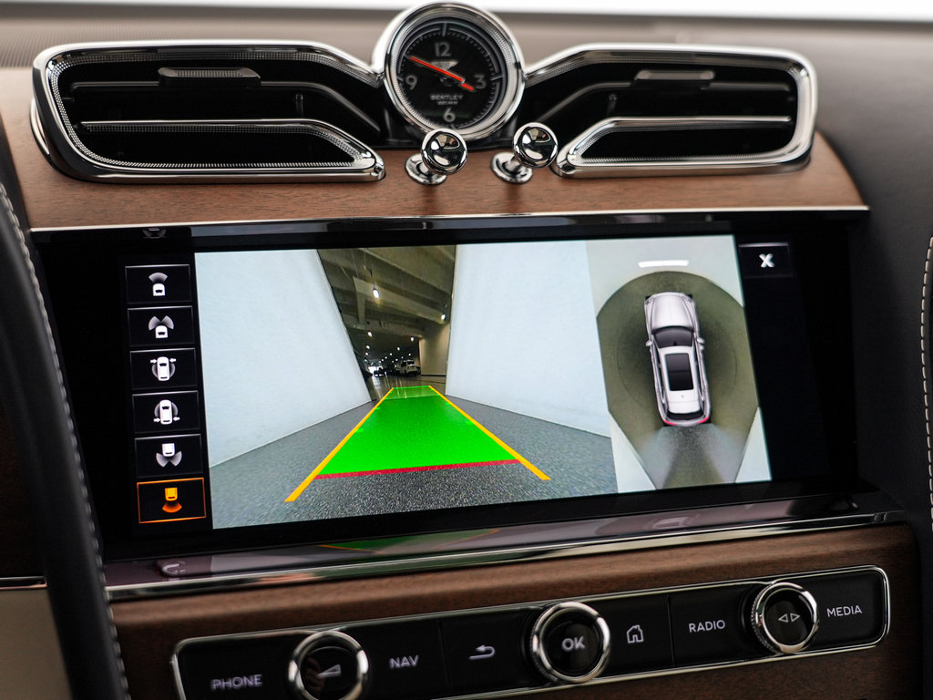 Certified 2023 Bentley Bentayga AWD/4WD image 35