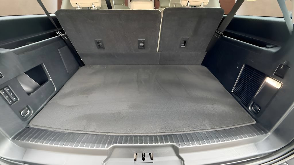 Used 2021 Ford Expedition Max Platinum RWD image 60