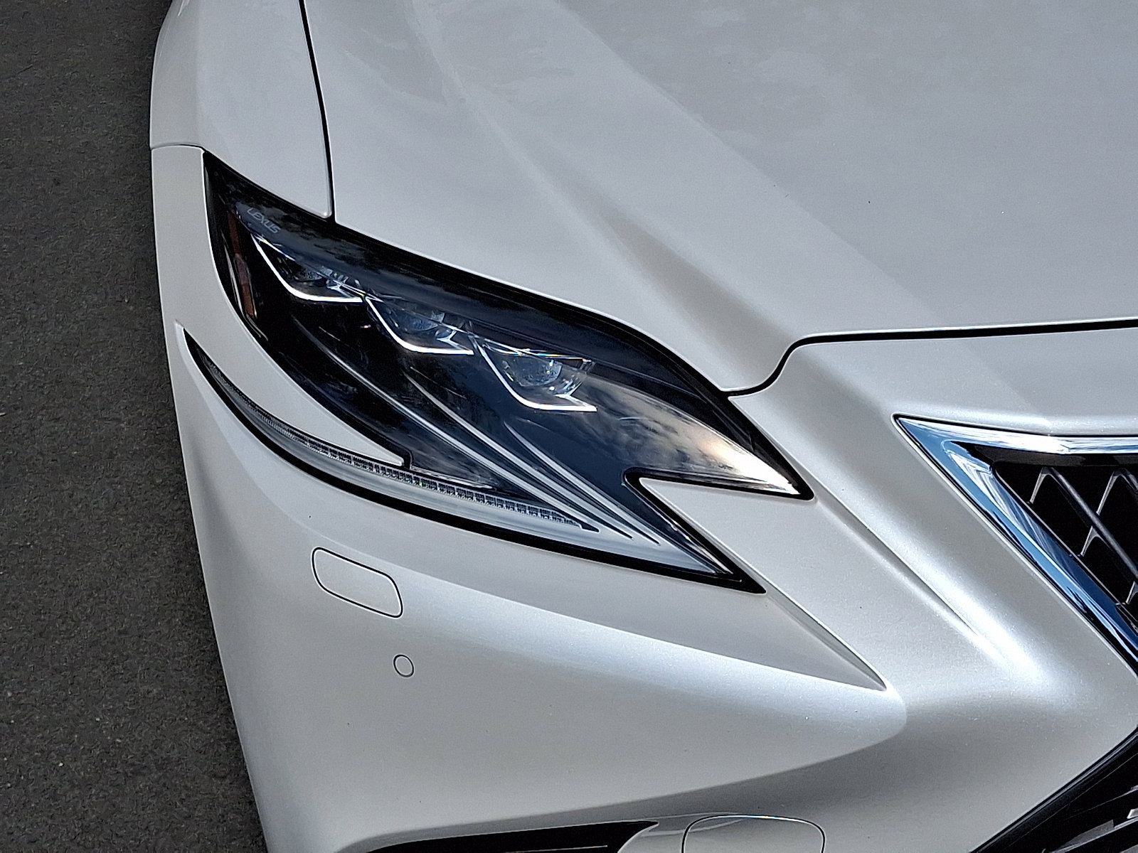Used 2018 Lexus LS 500 AWD w/ Interior Upgrade Package image 9