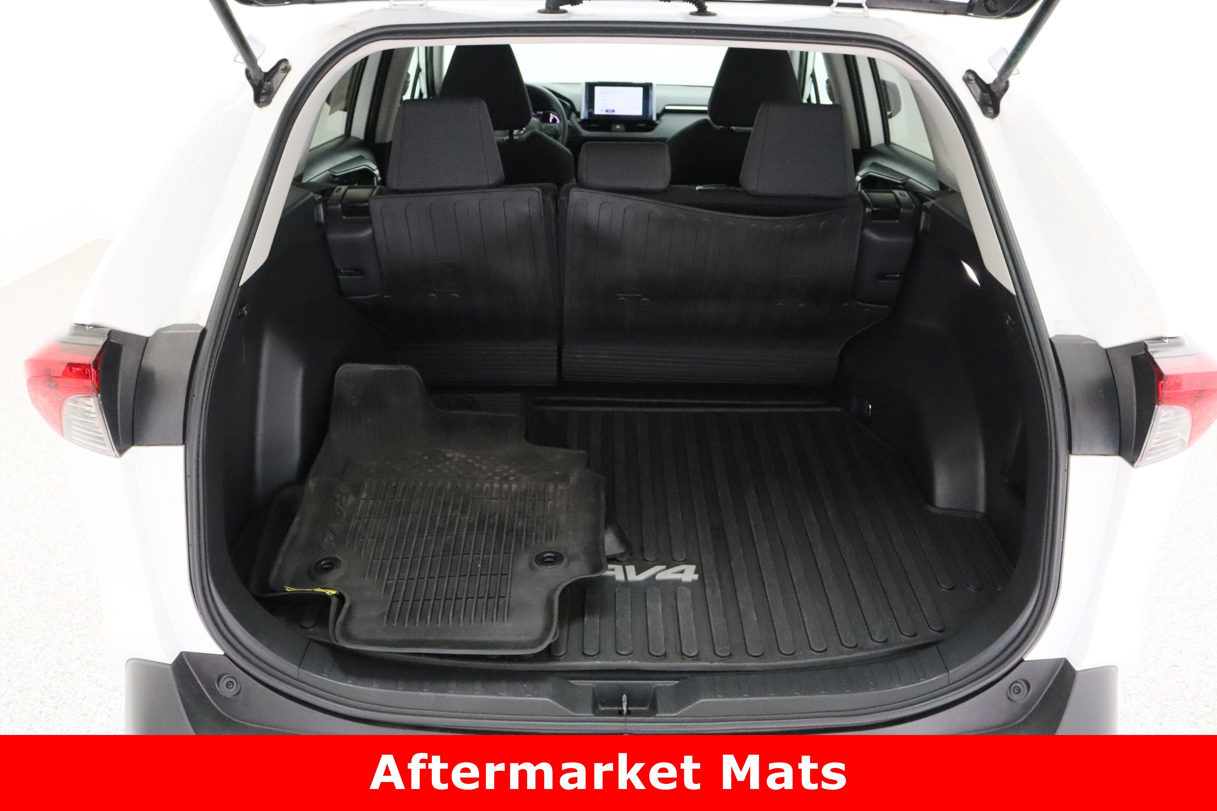 Used 2024 Toyota RAV4 LE image 28