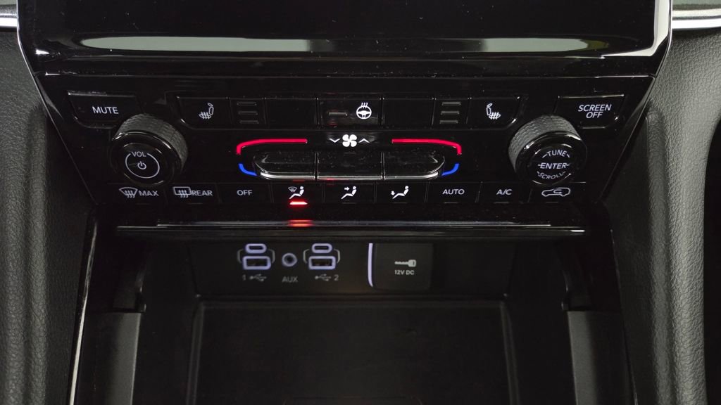 Used 2023 Jeep Grand Cherokee Altitude image 25