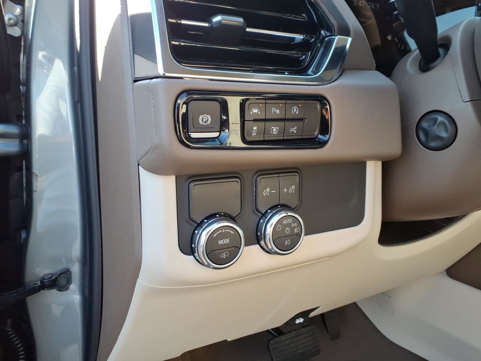 New 2026 GMC Yukon XL Denali w/ Sun & Power Step Package image 10
