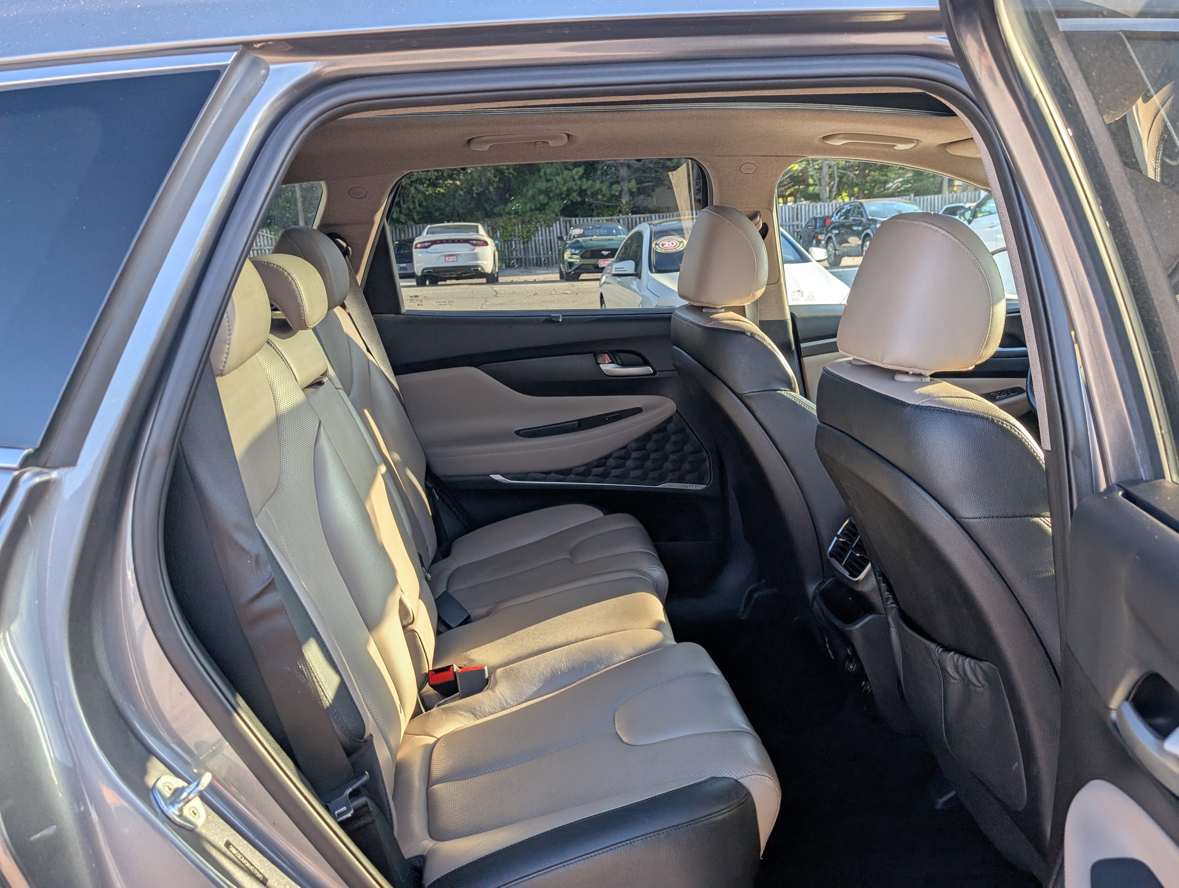 Used 2019 Hyundai Santa Fe Limited image 11