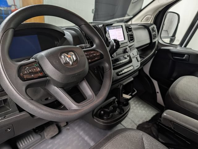 Used 2025 RAM ProMaster 2500 w/ U-Haul Equipment Group FWD image 15
