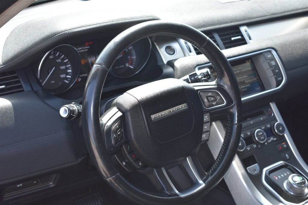 Used 2015 Land Rover Range Rover Evoque Pure Plus image 9