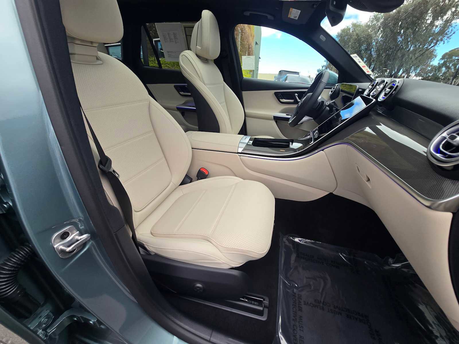 Used 2026 Mercedes-Benz GLC 300 4MATIC image 11