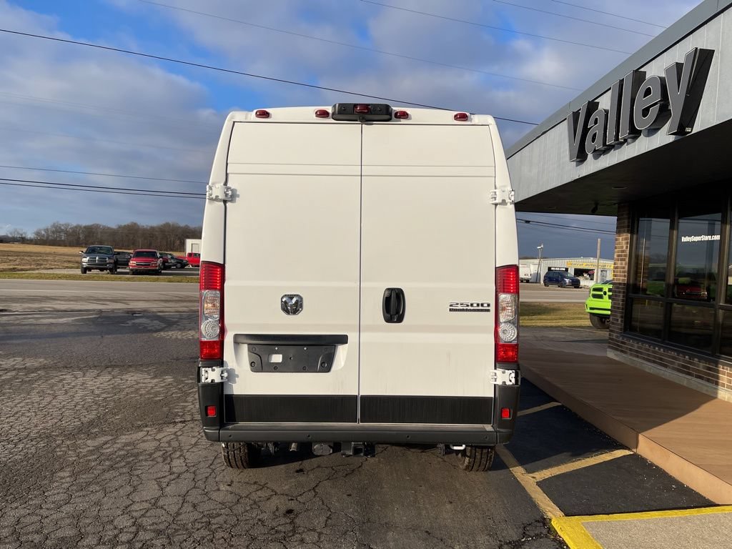 New 2025 RAM ProMaster 2500 w/ Premium Convenience Group FWD image 5