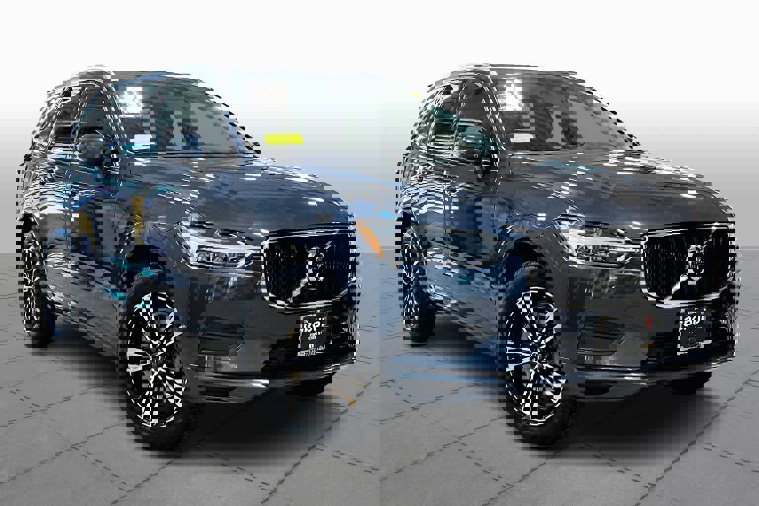 Used 2019 Volvo XC60 T6 Momentum w/ Premium Package image 2