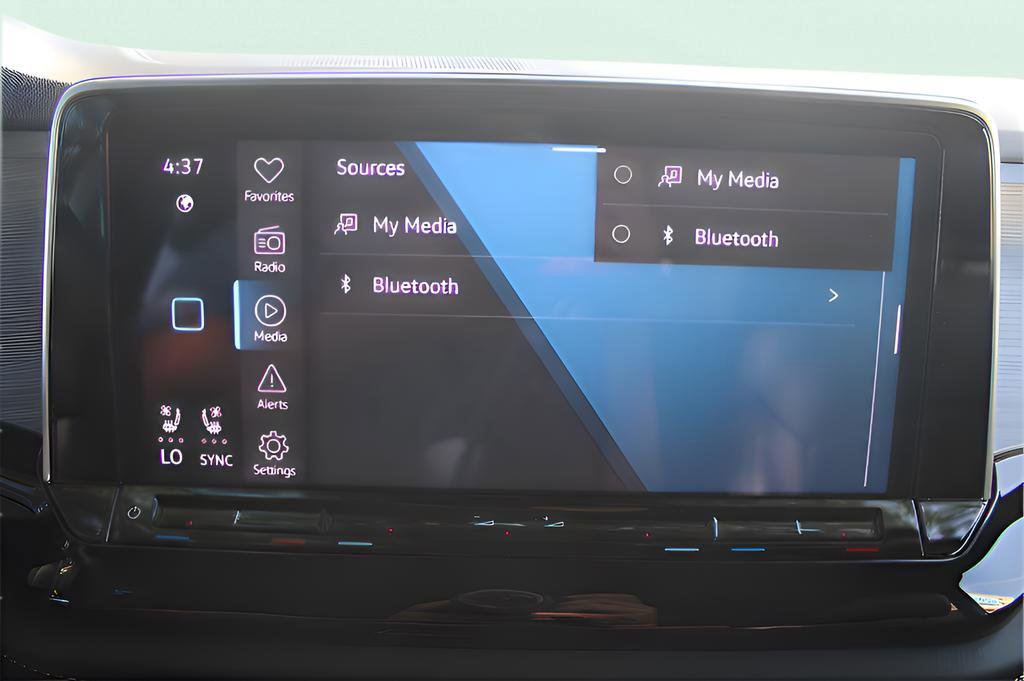 Used 2024 Volkswagen Atlas Cross Sport SE image 27